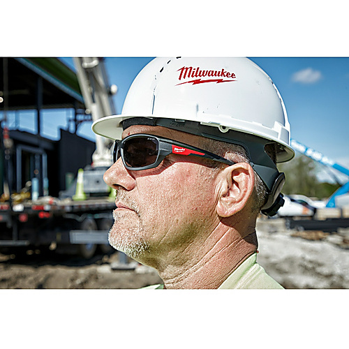 TINTED SAFETY GLASSES