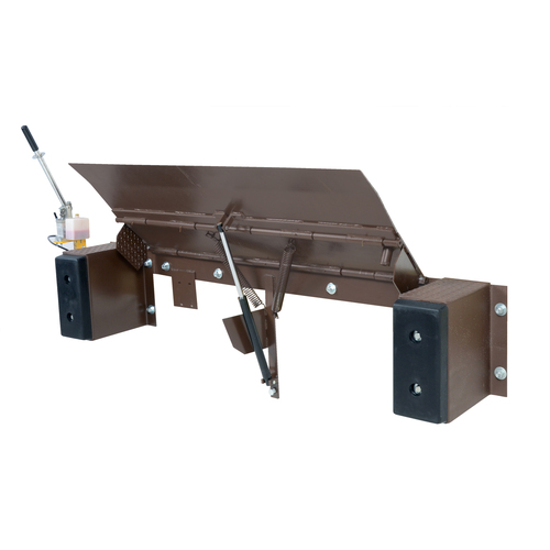 Hand Pump Edge-O-Dock Leveler 30K 72 × 29